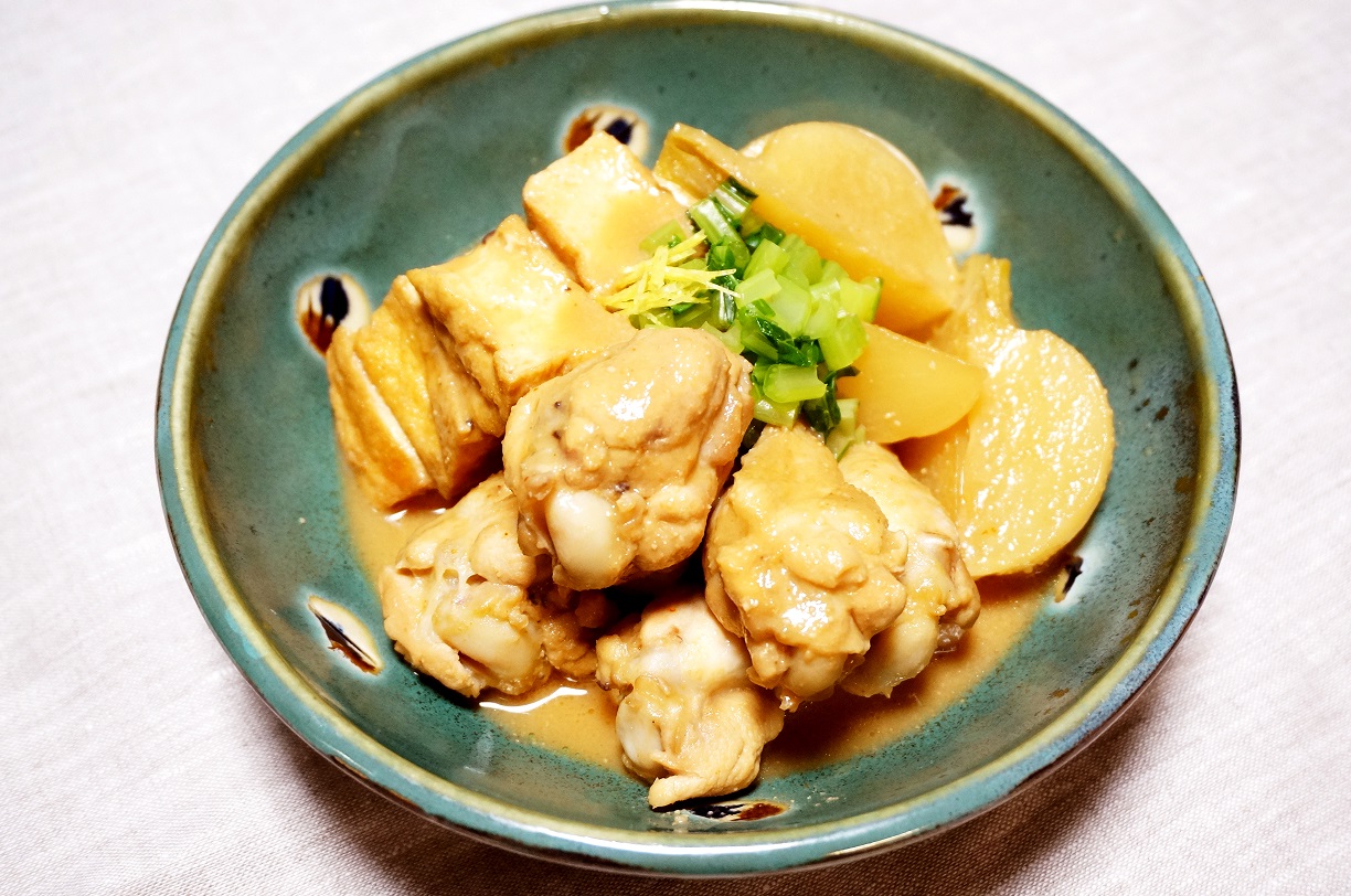 上高地みそ 白菜なべレシピ 鶏手羽元と厚揚げとかぶの煮物　4人分